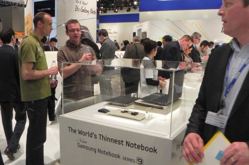 MWC 2012 & premiul Mobilissimo.ro - astăzi standul Samsung din Barcelona - se miza mult pe Galaxy Note, LTE, terminalele noi (Video): dscn0821.jpg