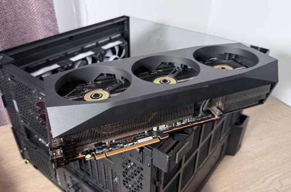 XFX Radeon RX 9070 - Coolere magnetice: Photo 07.12.2025, 11 15 46.jpg