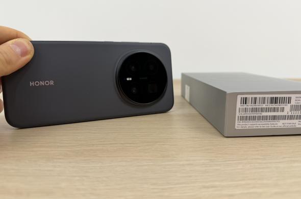 HONOR Magic8 Pro - Unboxing: Photo 01.12.2025, 13 34 04.jpg