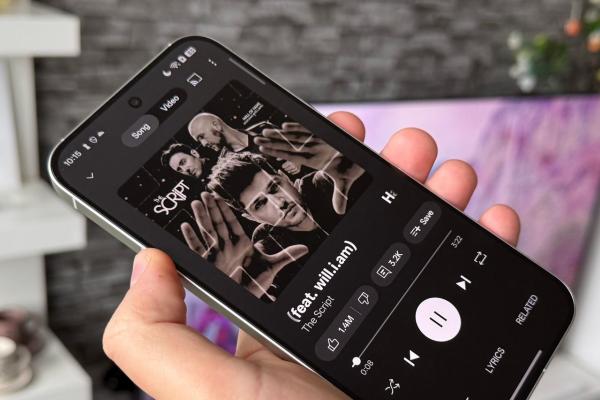 realme GT 8 Pro: Încă un telefon cu difuzoare stereo pe bune? Iată ce poate la nivel de sunet