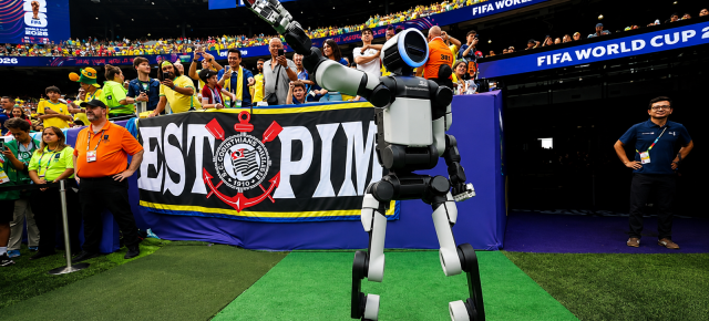 Atlas a furat toate privirile la Cupa Mondială 2026; Robotul umanoid care a făcut spectacol pe stadion înainte de Brazilia - Norvegia
