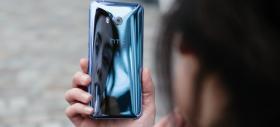 HTC U11 va fi disponibil la precomandă prin intermediul Vodafone din 22 mai; se oferă cadou o brățară fitness UA Band 2