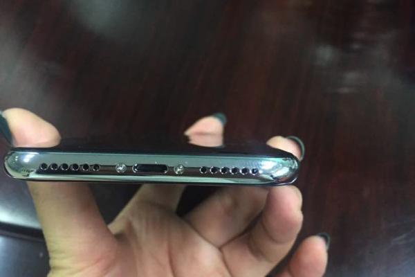 Galerie foto hands-on cu iPhone 8/ Edition (Leak)