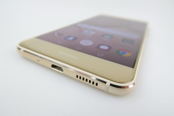 Huawei P10 Lite: Design next level după P9 Lite, cu materiale mai premium