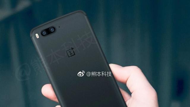 <b>3 noi fotografii cu OnePlus 5 îşi fac apariţia, fiecare cu o propunere de design diferită</b>Astăzi vin și noi fotografii cu flagship-ul OnePlus 5, terminal pe care îl așteptăm lansat oficial peste doar câteva luni. Spre deosebire de leak-urile asociate altor telefoane ce prezentau în mare parte un design similar, cele asociate lui OP5 ne