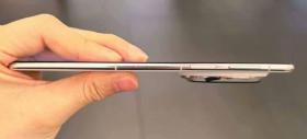Huawei Mate 70 Air apare în fotografii reale; Are ecran de  6.9 inch și doar 6 mm în talie