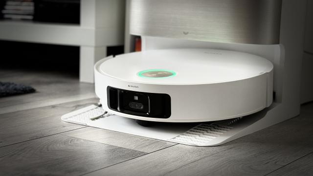 <b>Dreame X50 Ultra Complete Review: Aspiratorul premiat la proba 6 cm praguri, cu picioare retractabile și capabilități flagship de aspirare, spălare</b>Nu știu dacă vă mai amintiți, dar în mijlocul verii eu am testat Dreame L50 Pro Ultra și mi s-a părut combinația ideală pentru perioada post-concediu, îl porneam, aspira și spăla podeaua cât eu despachetam la întoarcerea