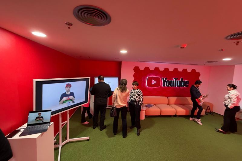 Google România 15 ani - Stand YouTube: YouTube (4).jpg