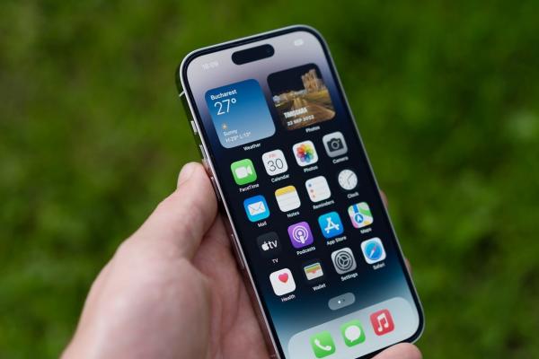 Ai instalat iOS 16.3.1? Actualizarea repară o vulnerabilitate de care hackerii ar putea profita