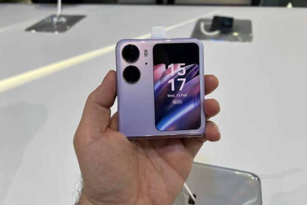 Impresii despre OPPO Find N2 Flip: cel mai mare ecran Cover de pliabil cu clapetă și cea mai bine ascunsă cută