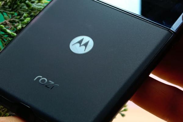 Motorola RAZR 2022: Hardware serios upgradat, nu mai e loc de compromis midrange