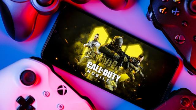 <b>Achiziția studioului de jocuri Activision de către Microsoft ar putea „răni” gamerii, conform autorităților de reglementare din Marea Britanie</b>Microsoft și-a anunțat intenția de a cumpăra Activision, unul dintre cele mai mari studiouri de jocuri din lume, care are în portofoliul său franciza Call of Duty, dar și alte jocuri importante. Sony se opune cu vehement tranzacției, iar autoritățile