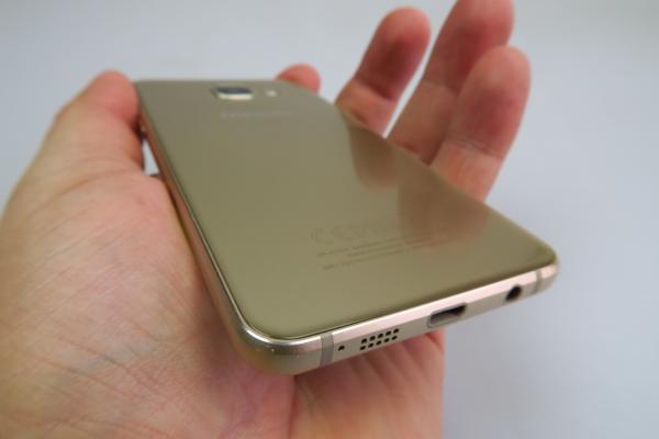 Samsung Galaxy A3 (2016): Design foarte arătos şi materiale premium