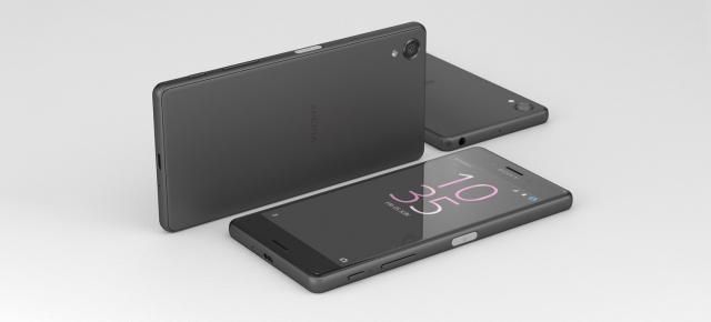 Sony Xperia X este listat în oferta MarketOnline.ro la un preț de 2.999 lei