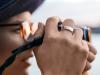 Inelul smart Oura Ring ajunge la cea de-a doua generație; costă cât un telefon mid-range