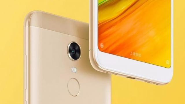 <b>Xiaomi Redmi 5 ni se prezintă în randări oficiale; se lansează peste 3 zile</b>La doar câteva momente de la aflarea veștii că Xiaomi Redmi 5 a primit certificarea FCC, avem ocazia să privim și asupra unor randări oficiale ale telefonului. Acesta va debuta oficial peste doar 3 zile și cel mai interesant aspect