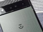 Cum ar fi trebuit să arate primul telefon pliabil Google? Un prim prototip Pixel Fold apare în fotografii reale