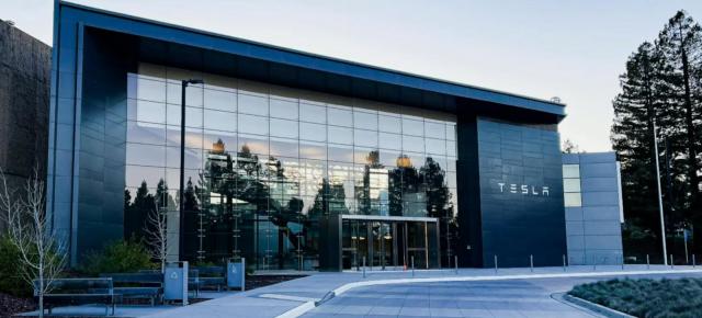Elon Musk deschide un centru Tesla în Bucureşti; Unde se află?