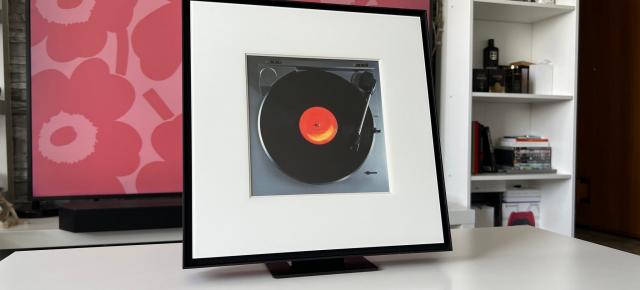 Samsung Music Frame LS06D Review: Boxa artiștilor camuflată în tablou și un accesoriu ce completează experiența The Frame TV 