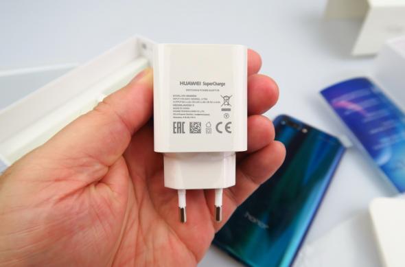 Huawei Honor 10 - Unboxing: Huawei-Honor-10_118.JPG