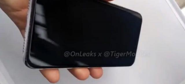 iPhone X Plus şi iPhone 9 apar în fața camerei sub formă de machete (Video Hands On)