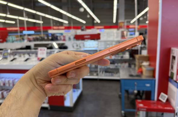 iPhone 17 Pro Max - Fotografii hands-on: Photo 21.09.2025, 15 13 23.jpg