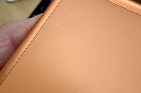 iPhone 17, iPhone 17 Pro - Scratchgate: scratch-iphone-17-pro-cosmic-orange-scratchgate.jpg