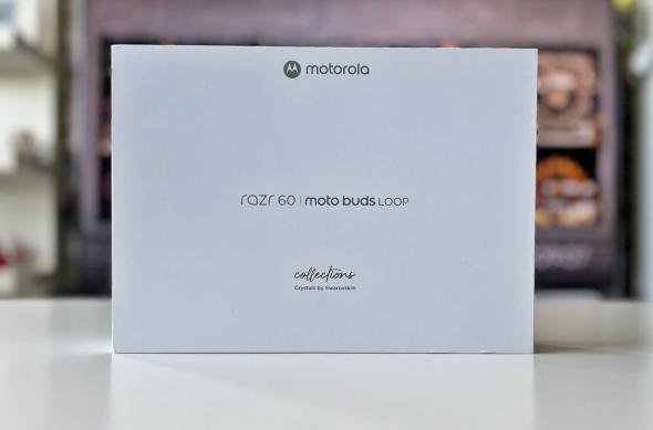 Motorola razr 60 Swarovski - Unboxing: Motorola-razr-60-Swarovski_001.jpg