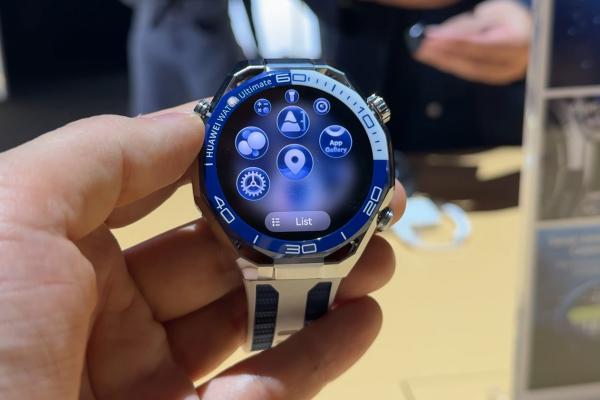 Huawei Watch Ultimate 2 impresii: comunică prin sonar sub apă, are autonomie de 11 zile, se conectează la Insta360, DJI