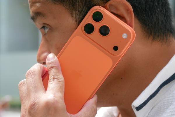 Probleme și cu apelurile pentru unii utilizatori de iPhone 17; Iată ce scoate la iveală un sondaj PhoneArena