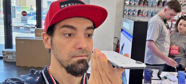 iPhone Air șochează prin talia de doar 5.6 mm și rama din titan foarte rezistentă; Hands-on video + impresii