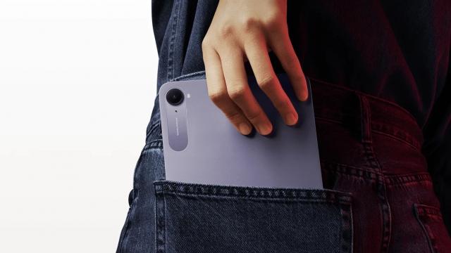 <b>Xiaomi Pad mini vine global ca rival de iPad Mini, cu ecran de 8.8 inch, procesor de Xiaomi 15T Pro</b>Dacă voiai o tabletă compactă cu Android, de astăzi există Xiaomi Pad Mini care vine ca rival pentru iPad Mini, fiind lansată alături de seria Xiaomi 15T. Accentul este clar pus aici pe dimensiunile compacte și ușurința de utilizare și transport