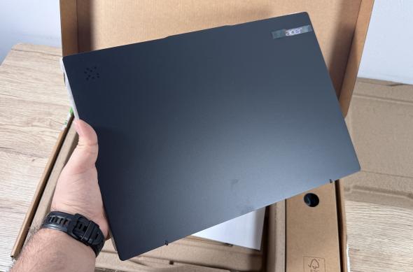 Acer Swift 16 AI - Unboxing: Photo 24.11.2025, 19 47 49.jpg