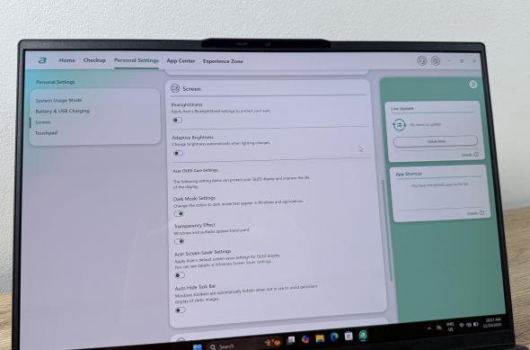 Acer Swift 16 AI - Software, UI & AI: Photo 24.11.2025, 20 57 29.jpg