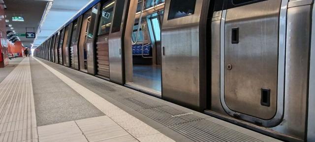 Orange activează 5G+ în metroul din București; viteze de până la 1 Gbps în stațiile deja echipate