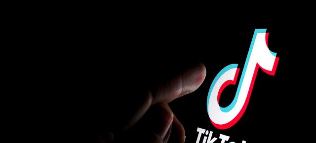 TikTok lasă utilizatorii să controleze conținutul generat de AI; peste 1,3 miliarde de clipuri etichetate pe platformă