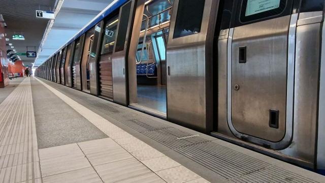 <b>Orange activează 5G+ în metroul din București; viteze de până la 1 Gbps în stațiile deja echipate</b>Orange România a început activarea rețelei 5G+ în subteranul Capitalei, începând cu luna noiembrie, iar în prezent sunt deja funcționale stațiile Preciziei, Păcii, Piața Victoriei 1 și 2, respectiv Aviatorilor. Potrivit informațiilor transmise de operator