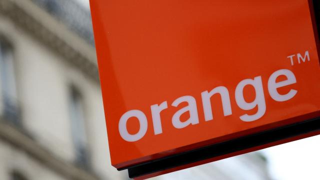 <b>Orange face schimbări importante la abonamentele și cartelele preplătite; Moldovenii și ucrainenii vor beneficia de roaming inclus începând cu 17 decembrie</b>Orange România introduce modificări esențiale pentru clienții săi, atât pe zona de abonamente, cât și pentru utilizatorii de cartele prepay. Începând cu 17 decembrie 2025, Republica Moldova și Ucraina vor fi tratate ca țări SEE din punctul de vedere al..