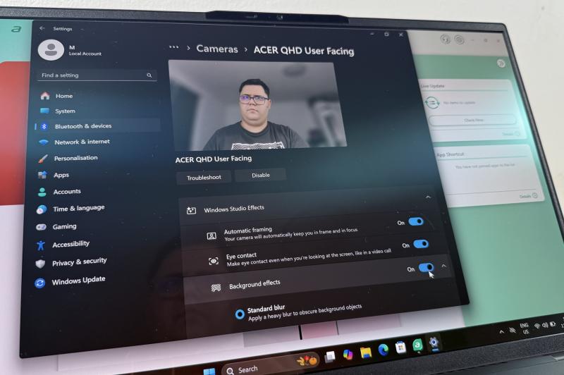 Acer Swift 16 AI - Software, UI & AI: Photo 24.11.2025, 20 59 44.jpg