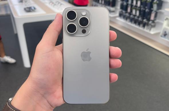 iPhone 15 Pro și Pro Max - Foto: iPhone-15-Pro-Max-Foto_020.jpg