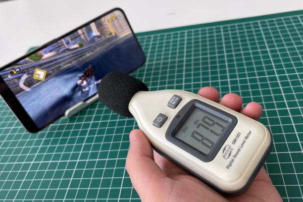 Nothing Phone 2 - Test acustica