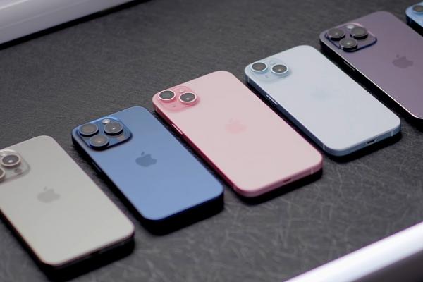 iPhone 15, 15 Plus, 15 Pro și 15 Pro Max supuse la teste de baterie în fața camerei; Cum stau față de predecesori?