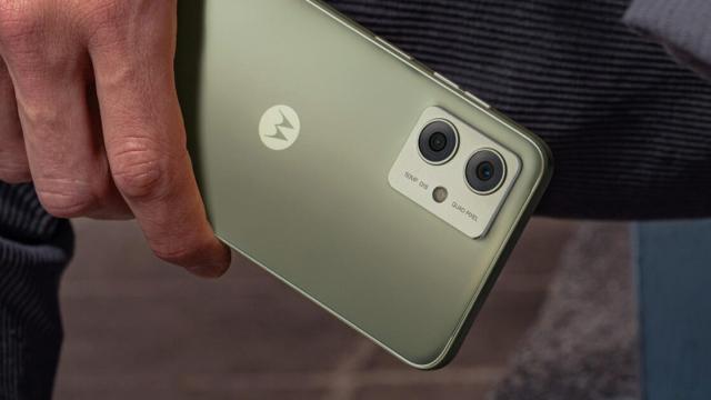 <b>Preț și disponibilitate Motorola Moto G54 Power în România</b>Un alt smartphone Motorola sosit în România la mijloc de lună septembrie este Motorola Moto G54 Power, unde particula Power vine de la o super baterie, de 6000 mAh. Descoperim la ce sume se vinde pe plan local și reamintim