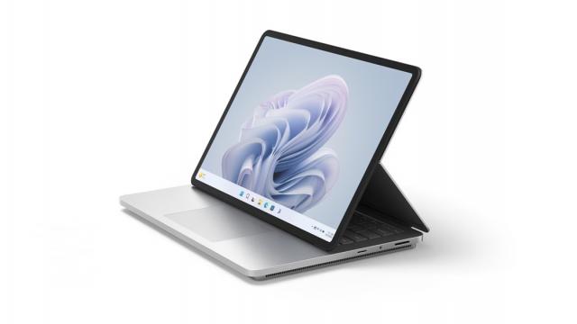 <b>Microsoft prezintă Surface Laptop Studio 2: Cel mai puternic laptop din portofoliu destinat creatorilor de conținut</b>Ziua de 21 septembrie ne aduce o lansare neașteptată din partea Microsoft. Compania tocmai a anunțat cel mai nou și puternic laptop 2-in-1 din portofoliul său. Vorbim despre Surface Laptop Studio 2 astăzi, un model ce se adresează creatorilor de conținut