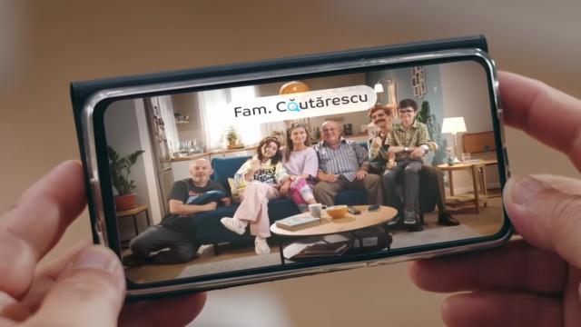 <b>Cum cumpără familiile din România? Cum fac shopping mama, tata, bunicul, conform unui studiu eMAG "Familia Căutărescu"</b>Am văzut de-a lungul timpului multiple studii cu privire la obiceiurile de shopping din România, dar e prima dată când le vedem împărţite pe roluri familiale. eMAG a realizat un studiu asupra acestor trenduri, folosind "Familia Căutărescu" drept exemplu