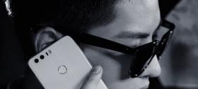 Sticla e hit! Huawei Honor 8 s-a vândut în 1.5 milioane de unităţi de la debut