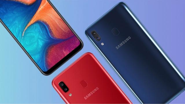 <b>Samsung Galaxy A11 are specificaţiile scăpate online; Ce ne aduce urmaşul celui mai ieftin telefon cu One UI?</b>Samsung Galaxy A10 rămâne şi acum unul dintre cele mai atractive telefoane accesibile de pe piaţă, fiind cel mai ieftin model cu One UI. Aflasem ceva detalii despre succesorul Galaxy A11 în luna 
