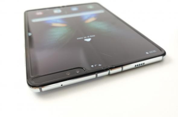 Unboxing Samsung Galaxy Fold (conținutul cutiei): Samsung-Galaxy-Fold_065.jpg