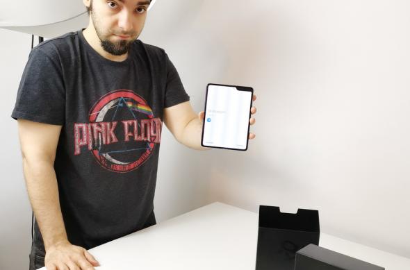 Unboxing Samsung Galaxy Fold (conținutul cutiei): Samsung-Galaxy-Fold_013.jpg