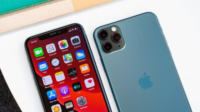 <b>Apple te spionează şi atunci când alegi să nu se întâmple asta; Compania recunoaşte că adună date legate de locaţie şi dacă ai dezactivat Location Settings</b>În ultima vreme am vorbit numai despre Facebook şi Google când am adus vorba de încălcarea intimităţii utilizatorilor de telefoane mobile. Acum intră şi Apple în scenă, cu o recunoaştere a vinovăţiei